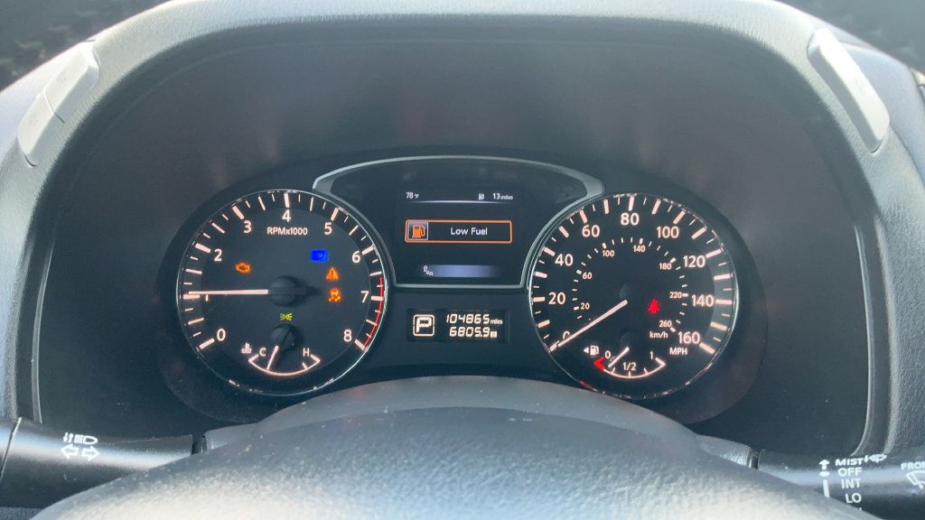 Used 2015 Nissan Pathfinder Platinum FWD image 12