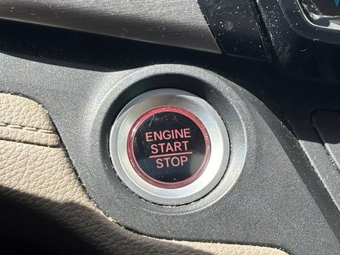 Used 2018 Honda Odyssey EX-L image 19