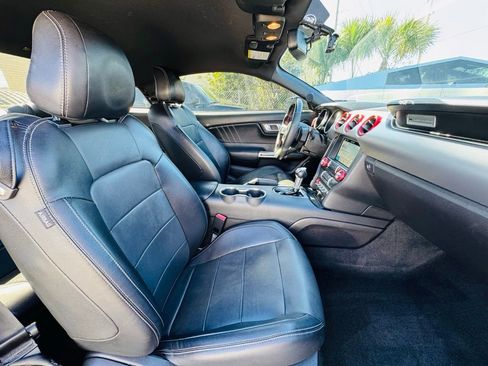 Used 2018 Ford Mustang Premium image 13