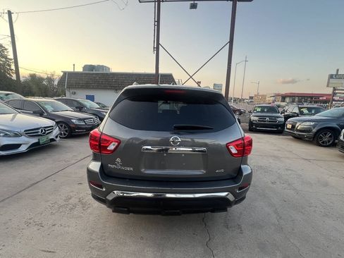Used 2017 Nissan Pathfinder S AWD/4WD image 4