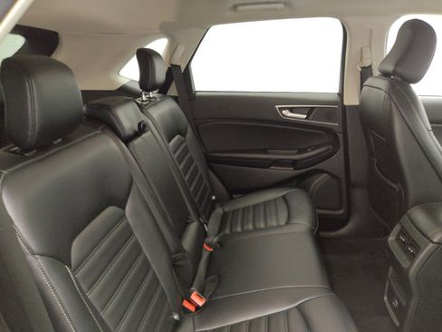 Used 2023 Ford Edge SEL image 19