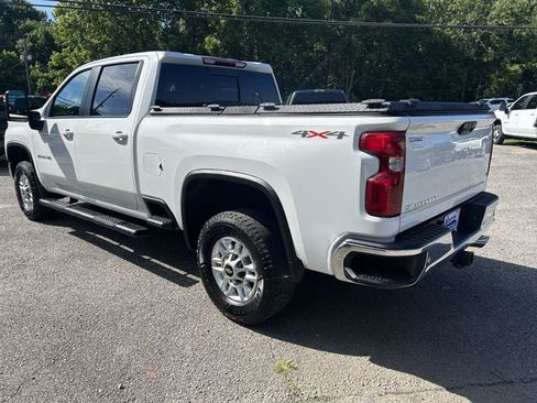 Used 2023 Chevrolet Silverado 2500 LT w/ Convenience Package AWD/4WD image 4