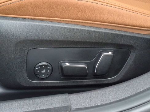 New 2025 BMW 330i xDrive 330i xDrive w/ Premium Package image 17