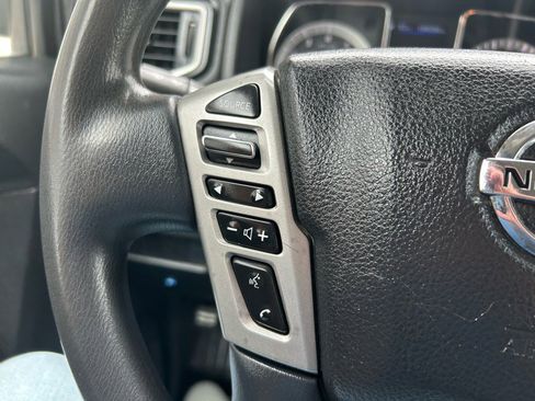 Used 2019 Nissan Titan S image 20