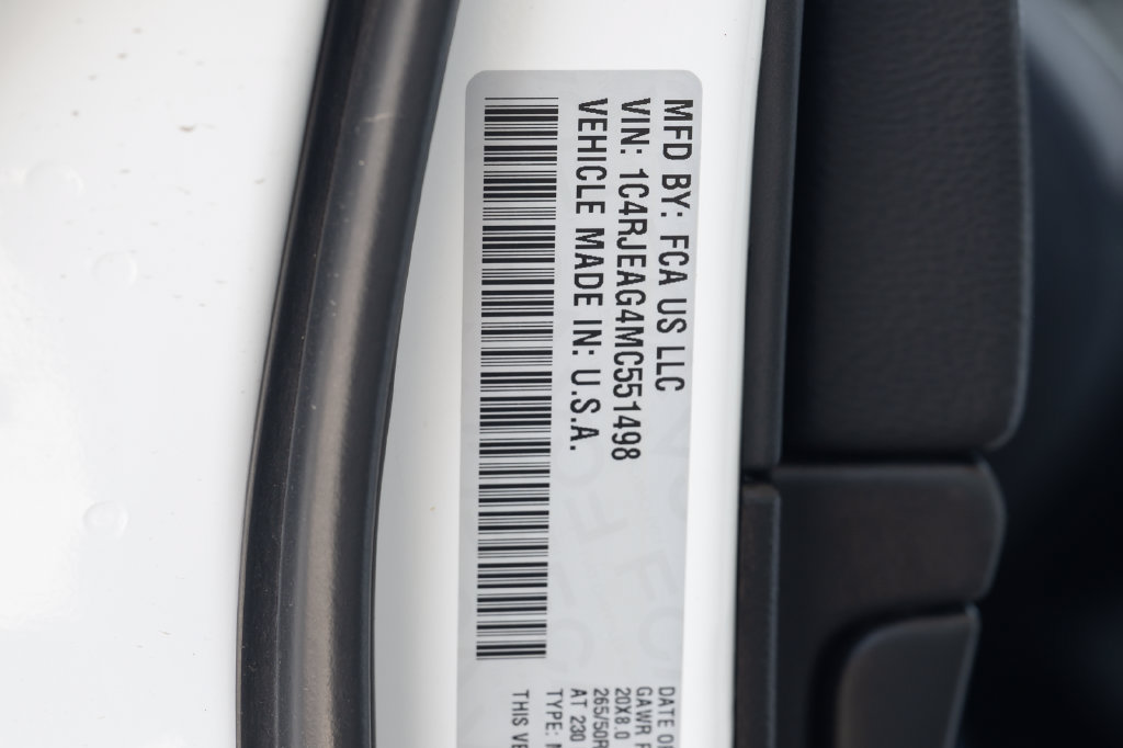 Used 2021 Jeep Grand Cherokee Laredo X RWD image 17