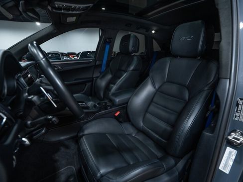 Used 2022 Porsche Macan GTS AWD/4WD image 19