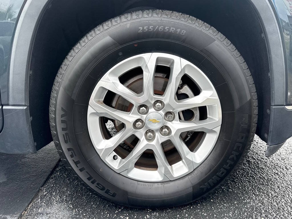 Used 2018 Chevrolet Traverse LT FWD image 28