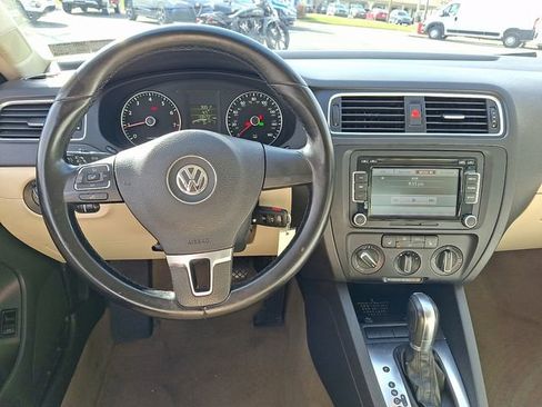 Used 2012 Volkswagen Jetta SE image 12