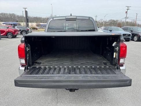 Used 2018 Toyota Tacoma SR5 image 14