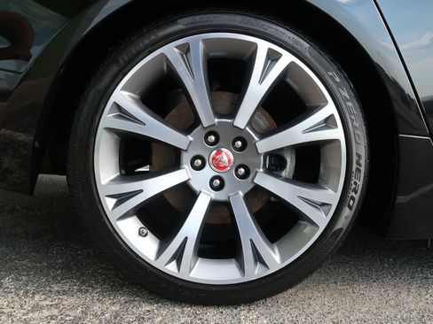 Used 2019 Jaguar XJ L Portfolio image 57