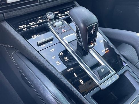 Used 2019 Porsche Cayenne S image 19