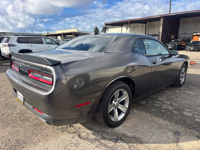 Used 2015 Dodge Challenger SXT RWD image 5