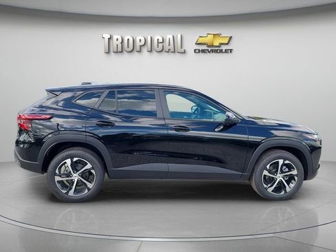 New 2026 Chevrolet Trax RS image 6