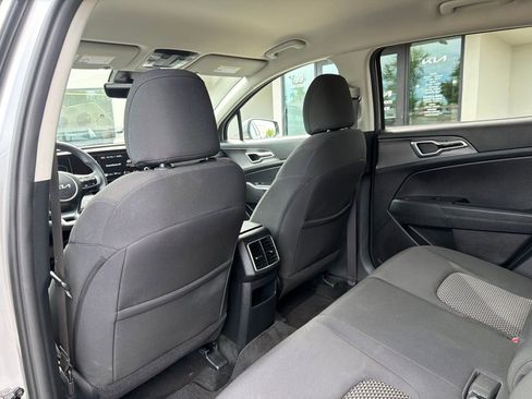 Certified 2023 Kia Sportage LX AWD/4WD image 17