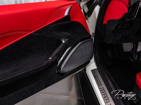 Used 2021 Ferrari Roma RWD image 20