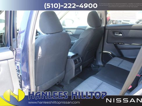 Used 2025 Nissan Rogue SV FWD image 17