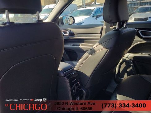 Used 2026 Jeep Compass Latitude AWD/4WD image 11