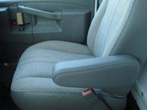 New 2025 GMC Savana 3500 Extended w/ Power Convenience Package image 10