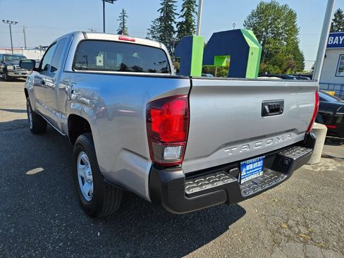 Used 2022 Toyota Tacoma SR RWD image 3