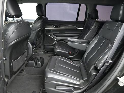 Used 2022 Jeep Grand Cherokee L Limited image 27