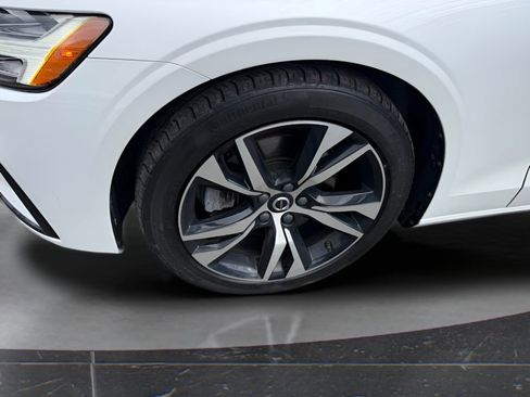 Used 2024 Volvo S60 B5 Core w/ Climate Package FWD image 11