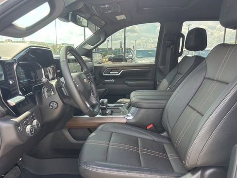 Used 2024 Chevrolet Silverado 1500 High Country w/ High Country Premium Package image 14