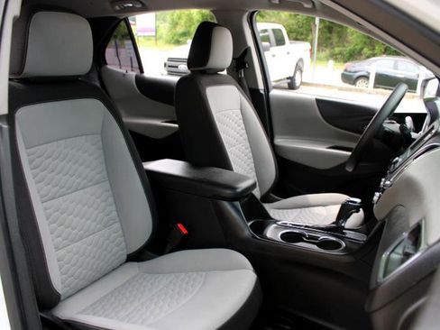 Used 2019 Chevrolet Equinox LS image 11