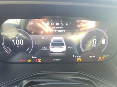 Used 2024 Jeep Wagoneer Launch Edition image 12