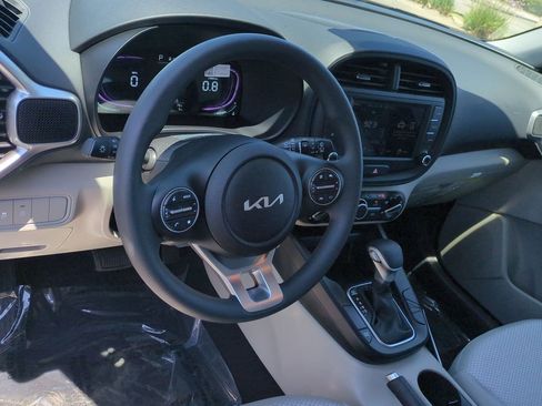 New 2025 Kia Soul LX w/ LX Technology Package image 9