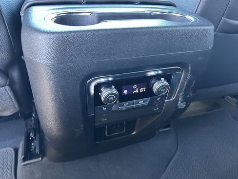 Certified 2025 GMC Yukon Denali image 44