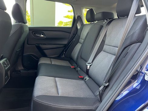 Used 2025 Nissan Rogue SV image 24