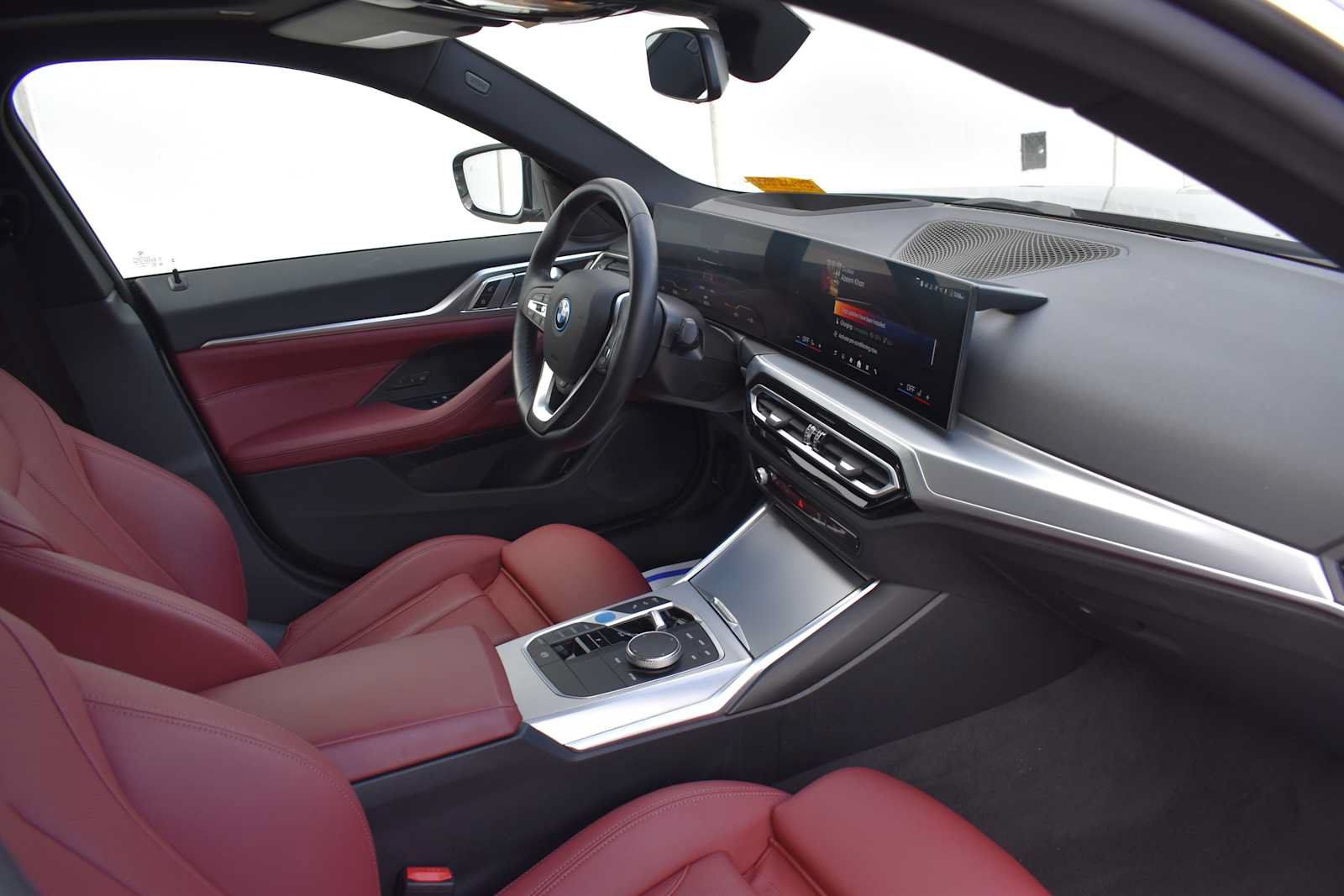 Used 2024 BMW i4 eDrive35 w/ Premium Package RWD image 9