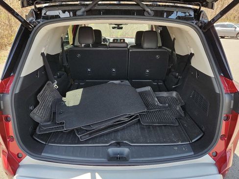 Used 2023 Nissan Pathfinder SL w/ Cargo Package image 29