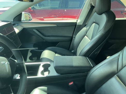 Used 2022 Tesla Model Y Performance AWD/4WD image 10