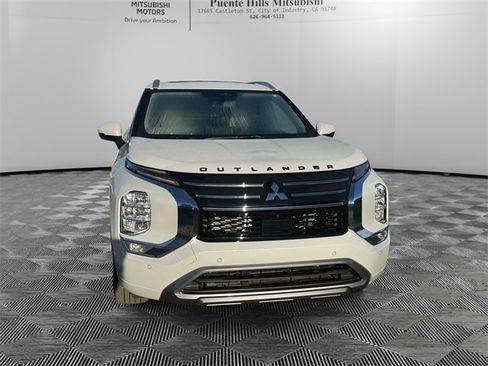 New 2026 Mitsubishi Outlander SEL image 2