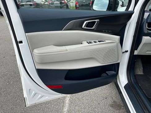 New 2026 Kia Carnival SX w/ SX Dark Edition Package FWD image 10