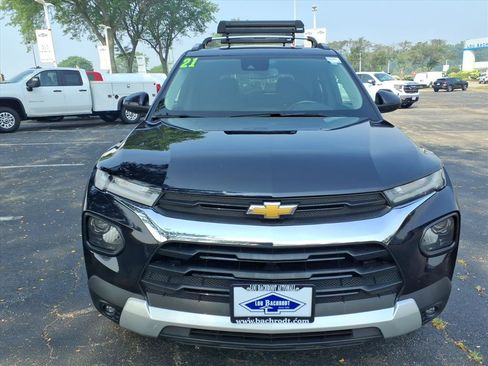 Used 2021 Chevrolet TrailBlazer LT AWD/4WD image 2