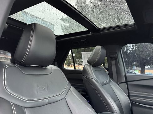 Certified 2022 Ford Explorer ST w/ Equipment Group 401A image 18