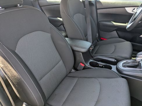 Certified 2024 Kia Forte LXS FWD image 10
