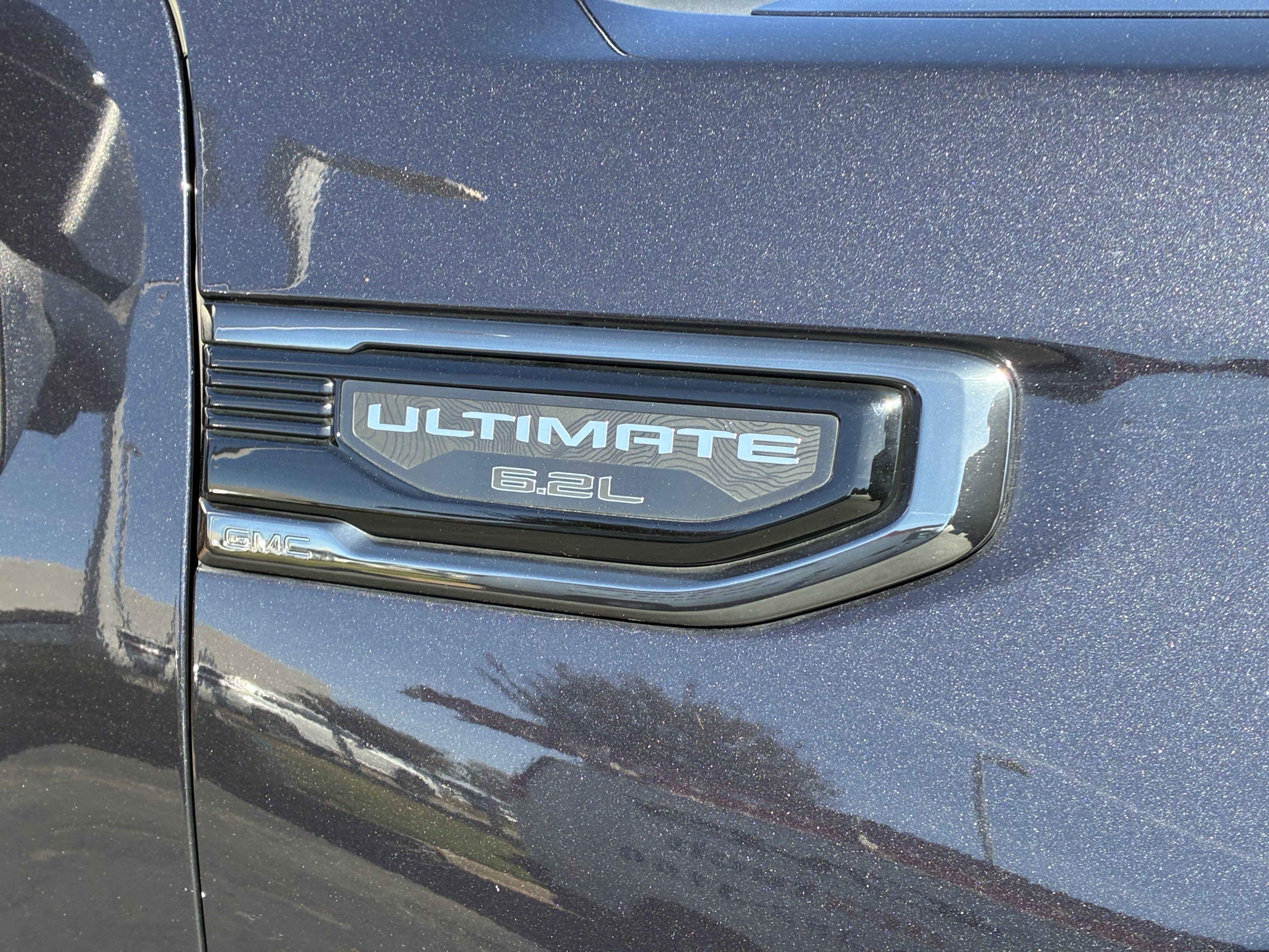 Used 2023 GMC Sierra 1500 Denali Ultimate AWD/4WD image 8