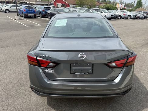 Used 2019 Nissan Altima 2.5 S FWD image 8