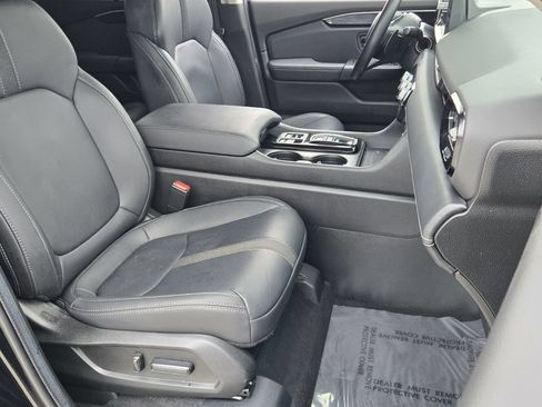 Used 2024 Honda Pilot EX-L image 17