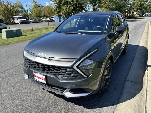 Used 2023 Kia Sportage LX image 6