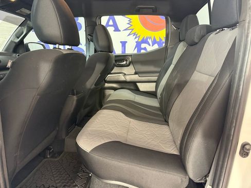 Used 2023 Toyota Tacoma TRD Sport image 16