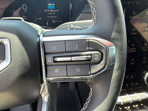 Used 2024 GMC Acadia Denali w/ Super Cruise Package FWD image 27