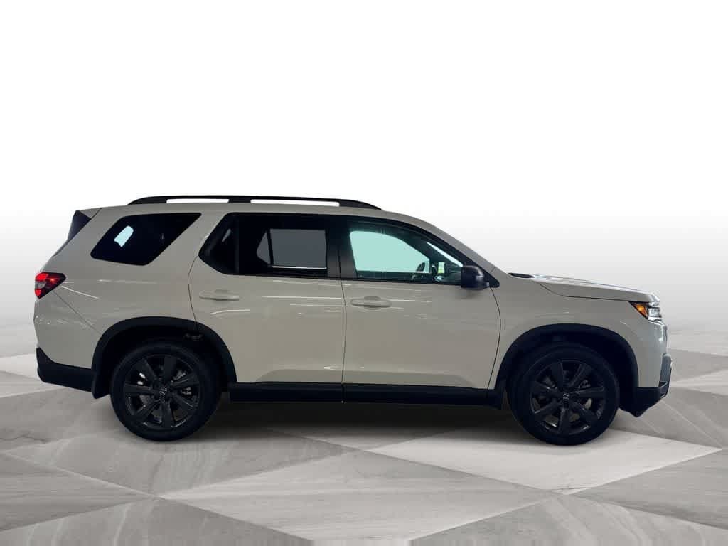 New 2026 Honda Pilot Sport image 9