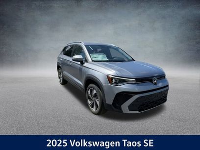 New 2025 Volkswagen Taos SE