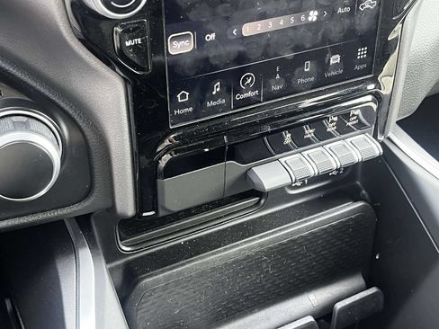 Used 2023 RAM 1500 Big Horn AWD/4WD image 30