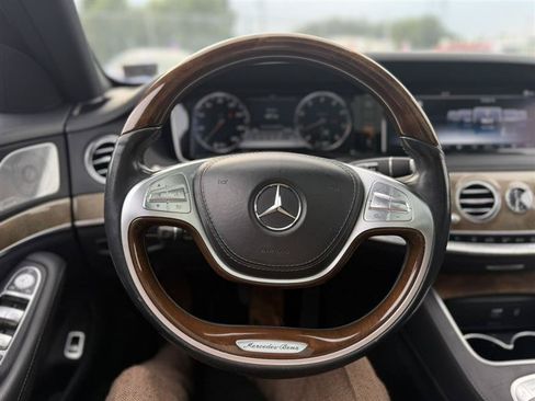 Used 2017 Mercedes-Benz S 550 Sedan image 12