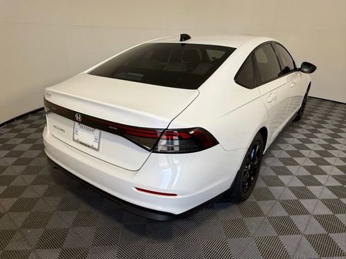 Used 2025 Honda Accord SE image 6